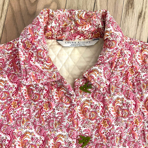 Laura Ashley Jackets & Blazers - Vintage Laura Ashley Womens Sz Medium Pink Paisley Floral Quilted Coat Jacket